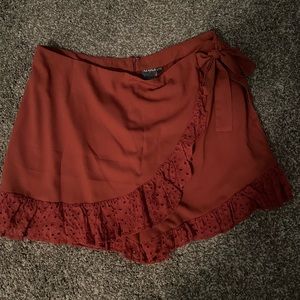 NWT Arula Skort